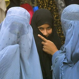 Afghanistan, a Forrest l'analisi della corrispondente Rai Lucia Goracci: "Donne lasciate sole per colpa della realpolitik". - RaiPlay Sound