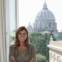 Barbara Jatta, la prima donna direttore dei Musei Vaticani - RaiPlay Sound