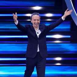Sanremo 2023 prima serata Roberto Benigni mattatore all'Ariston - RaiPlay Sound